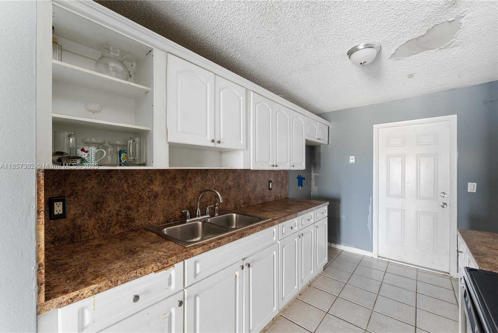 Small Image of 18602 NORTH WEST 46TH AVE, Miami Gardens Number 6