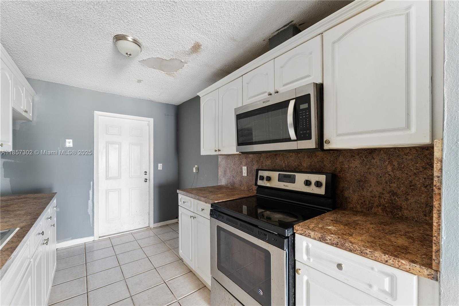 Small Image of 18602 NORTH WEST 46TH AVE, Miami Gardens Number 7