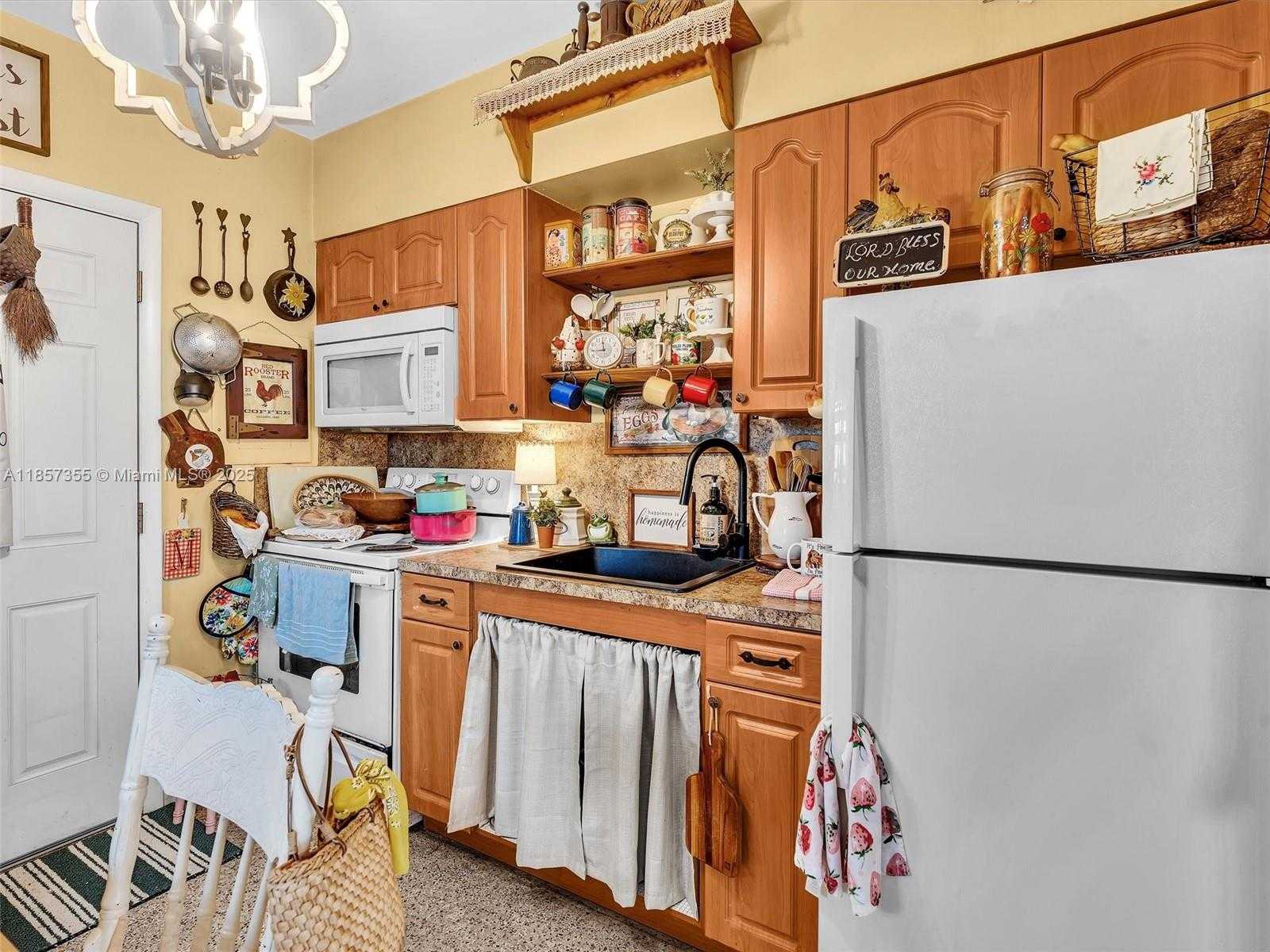 Small Image of 411 NORTH WEST 59TH CT, Miami Number 16