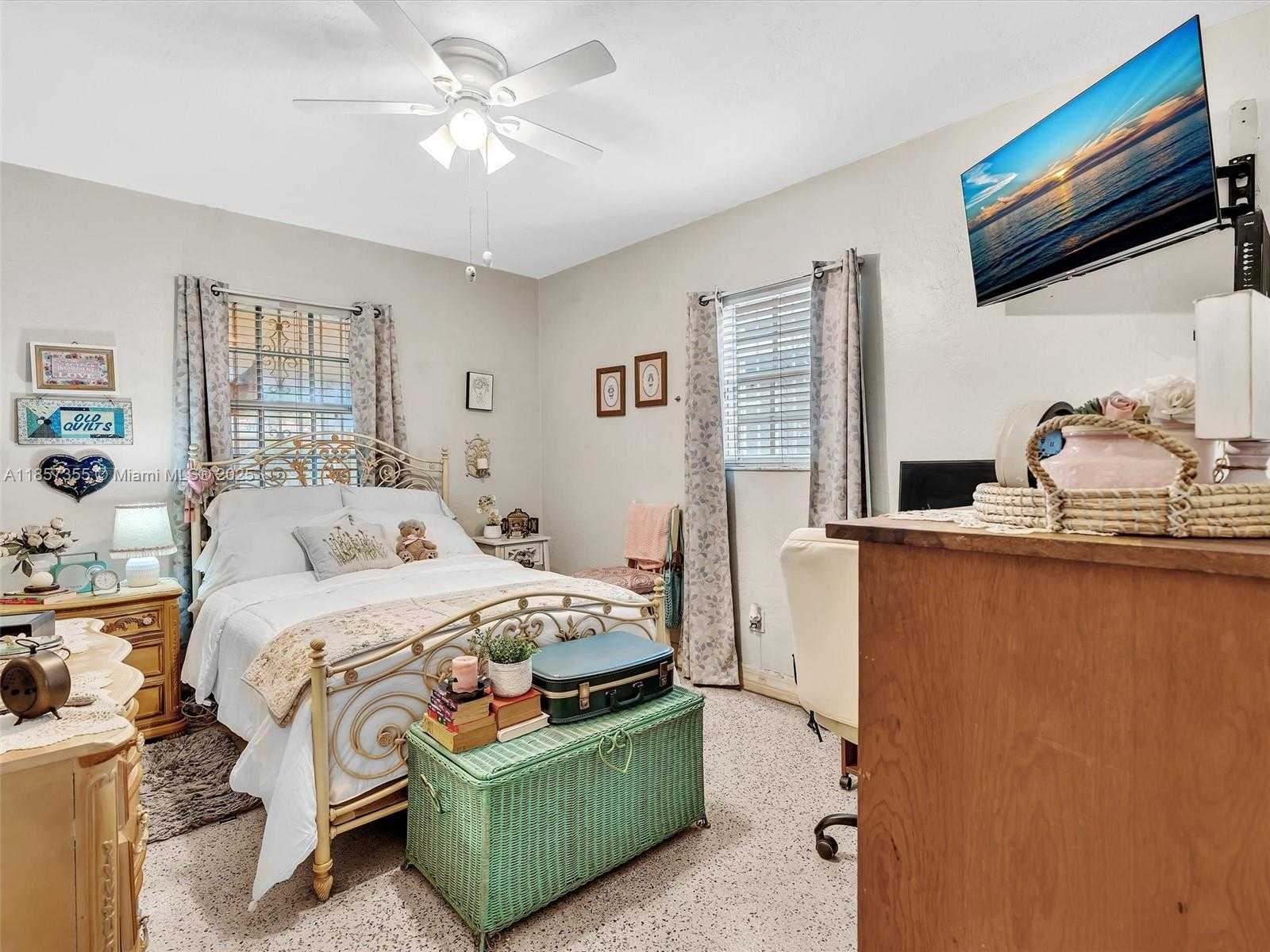Small Image of 411 NORTH WEST 59TH CT, Miami Number 17