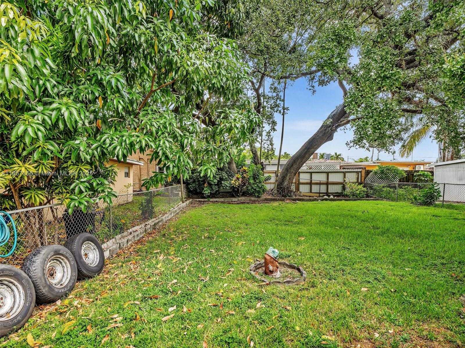 Small Image of 411 NORTH WEST 59TH CT, Miami Number 27