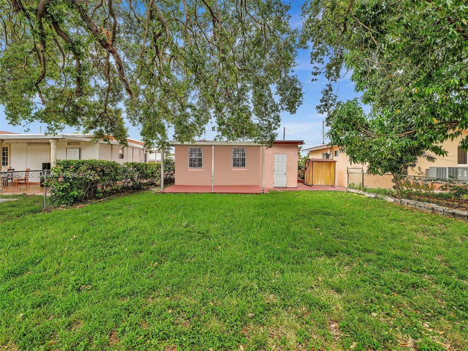 Small Image of 411 NORTH WEST 59TH CT, Miami Number 31