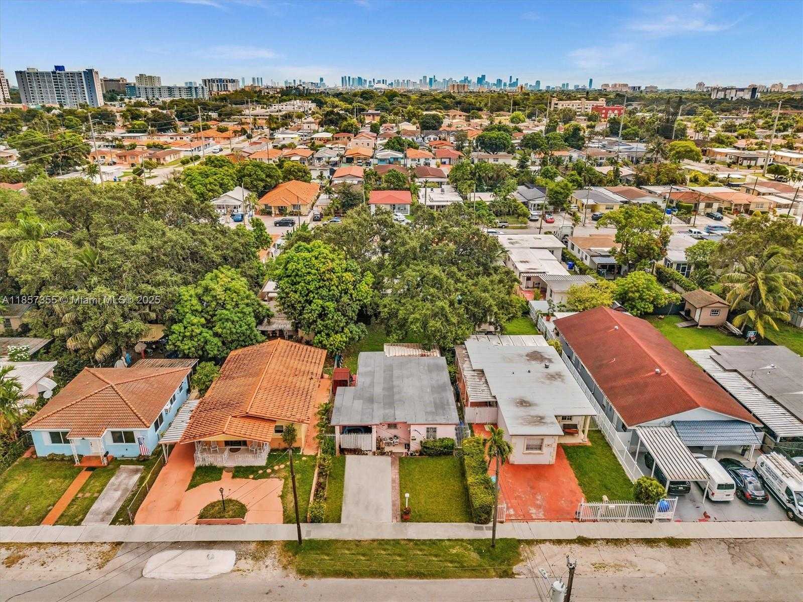 Small Image of 411 NORTH WEST 59TH CT, Miami Number 40
