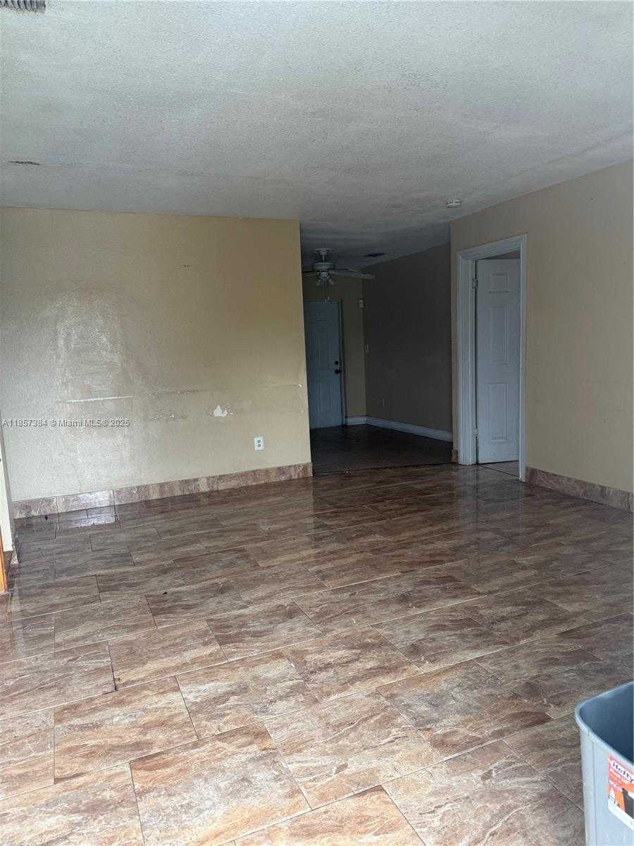 Small Image of 3361 NORTH WEST 189TH, Miami Gardens Number 11