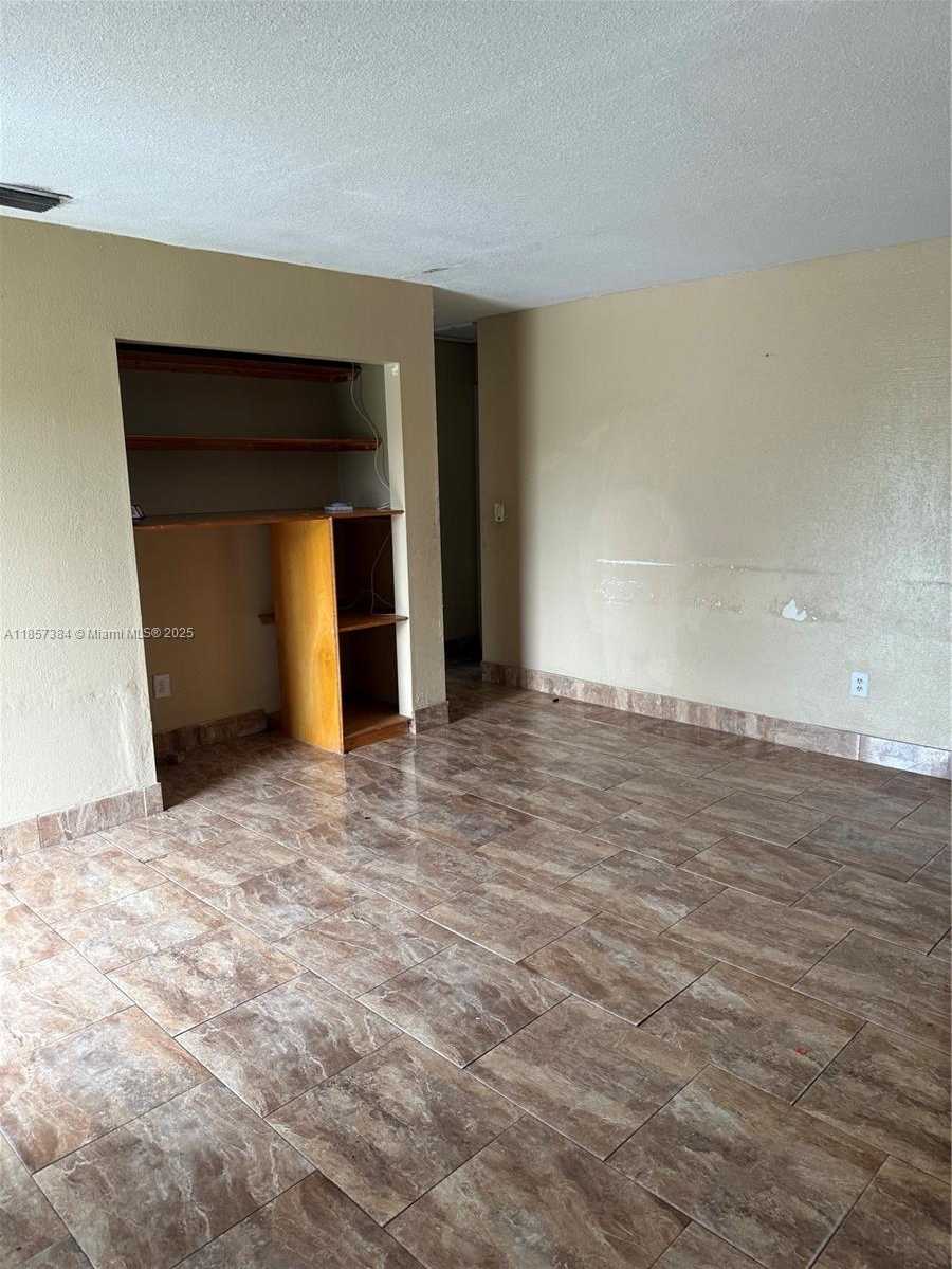 Small Image of 3361 NORTH WEST 189TH, Miami Gardens Number 12