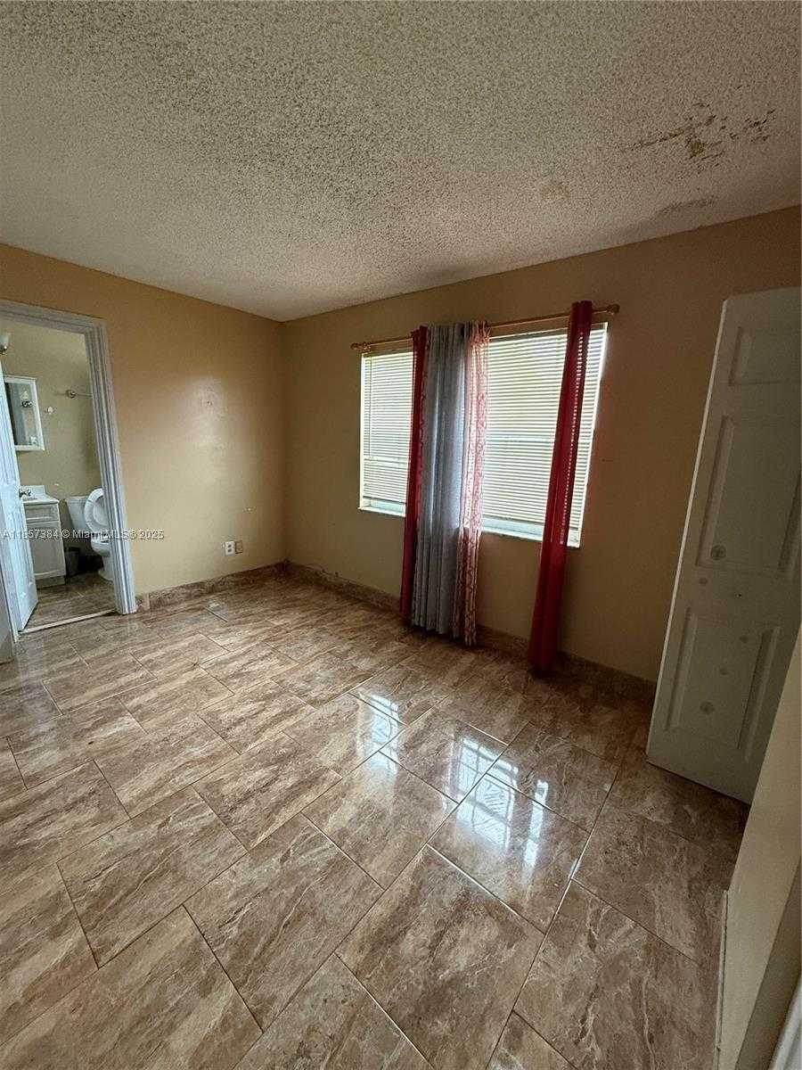 Small Image of 3361 NORTH WEST 189TH, Miami Gardens Number 16
