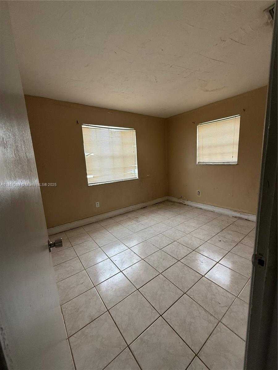 Small Image of 3361 NORTH WEST 189TH, Miami Gardens Number 20