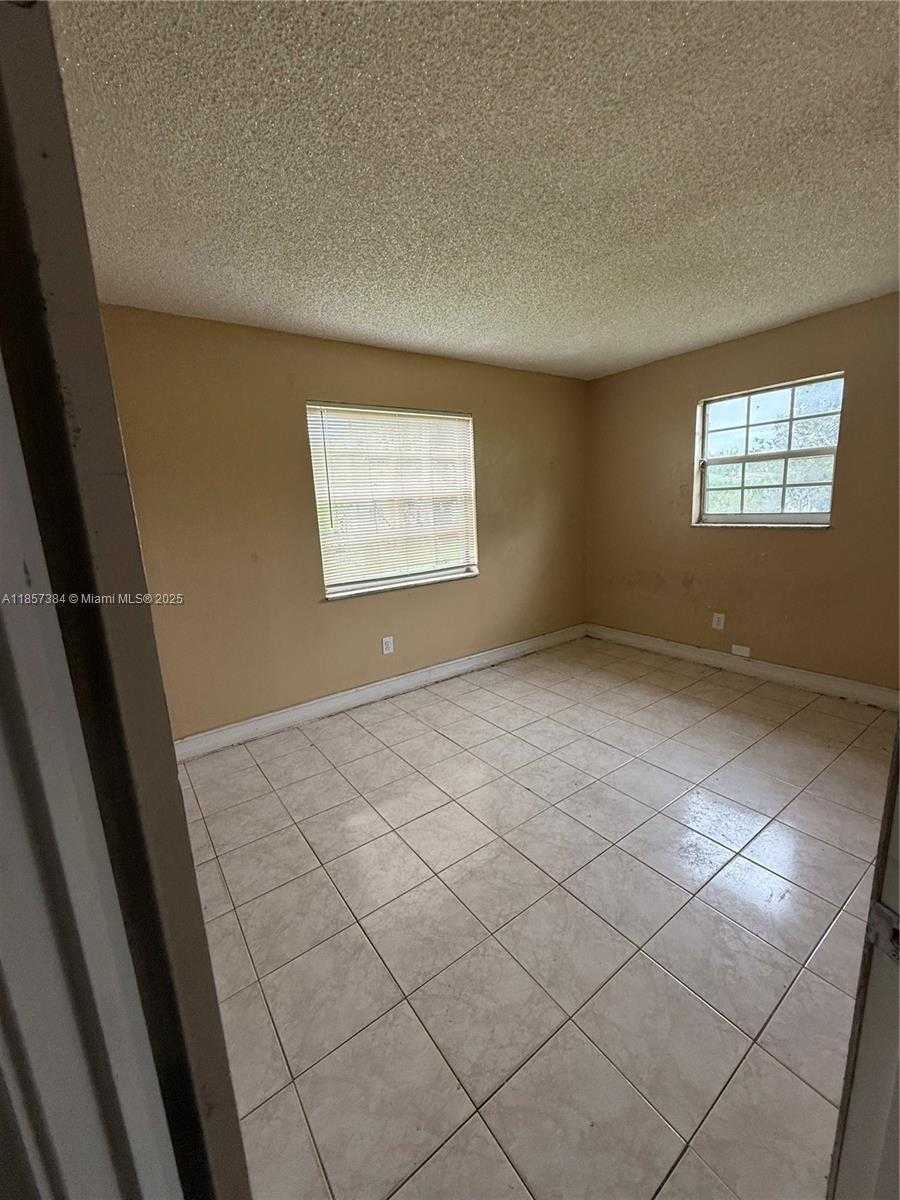 Small Image of 3361 NORTH WEST 189TH, Miami Gardens Number 23