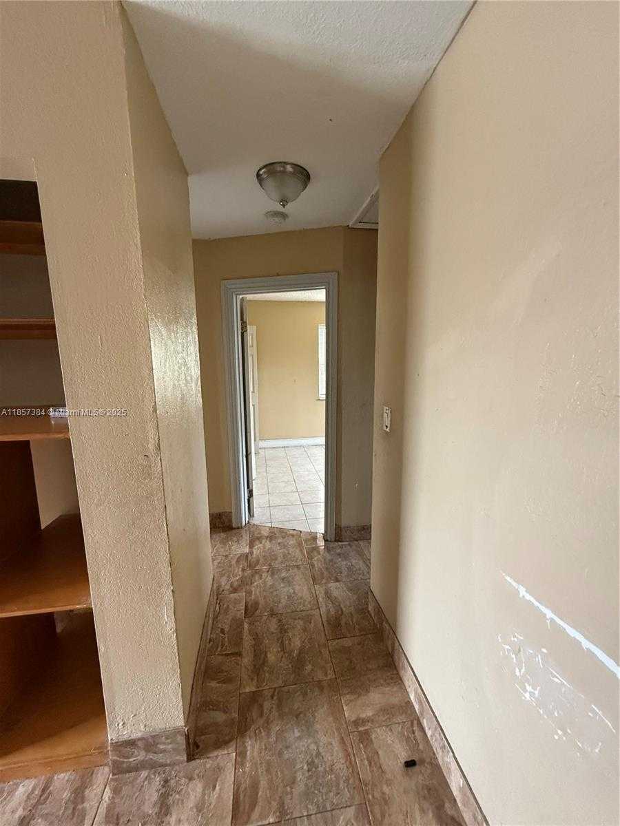 Small Image of 3361 NORTH WEST 189TH, Miami Gardens Number 26
