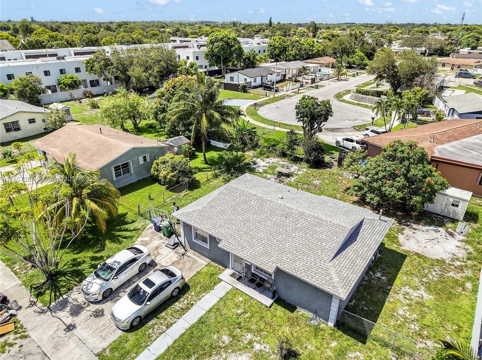 Small Image of 3361 NORTH WEST 189TH, Miami Gardens Number 4