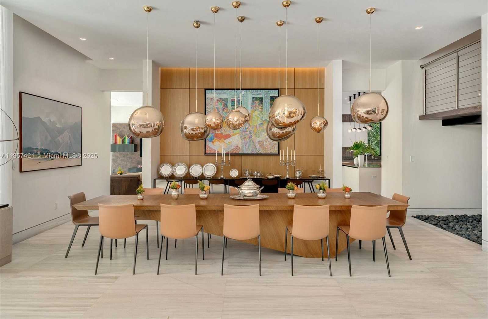 Small Image of 540 LEUCADENDRA DR, Coral Gables Number 5