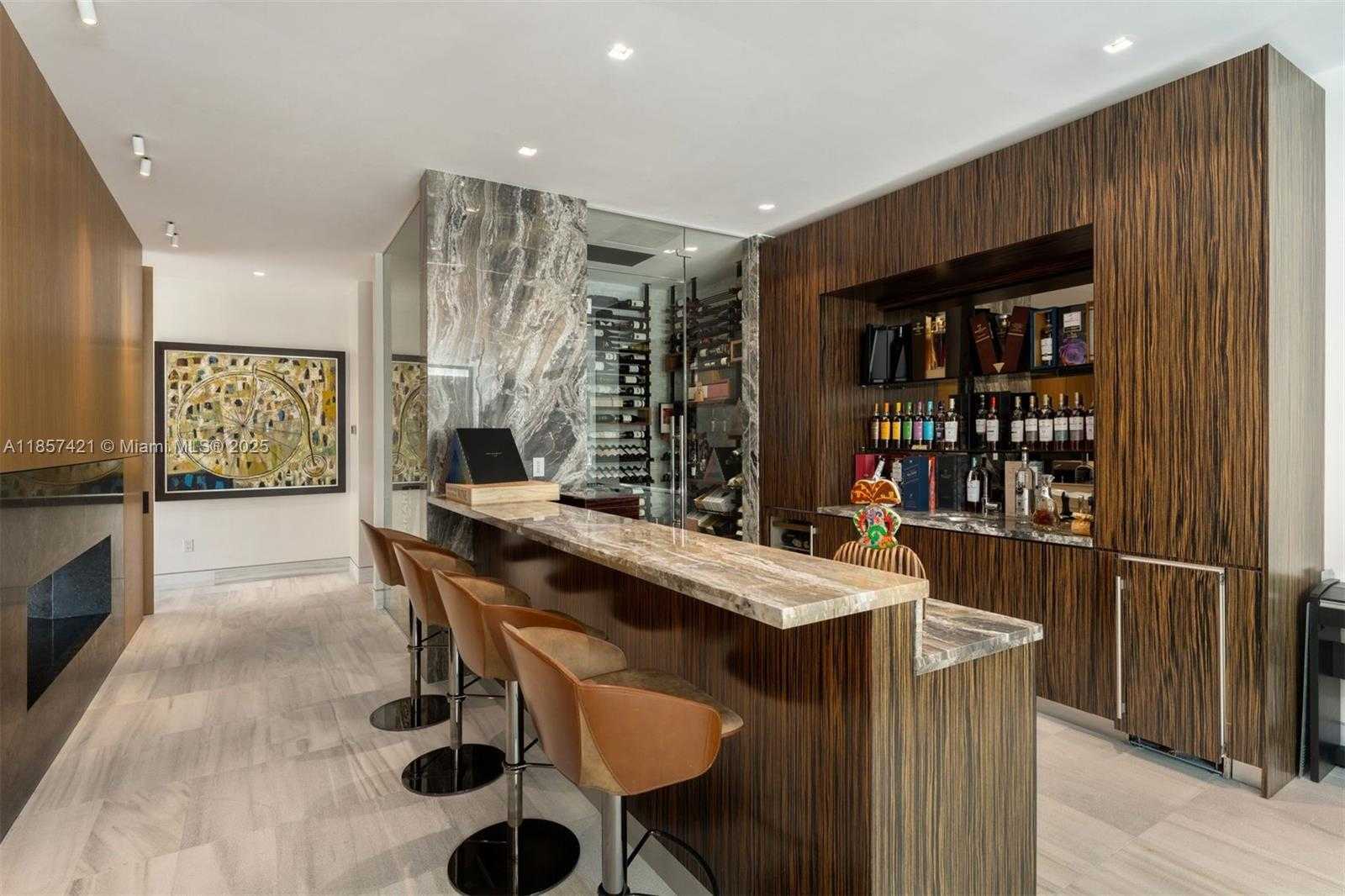 Small Image of 540 LEUCADENDRA DR, Coral Gables Number 8