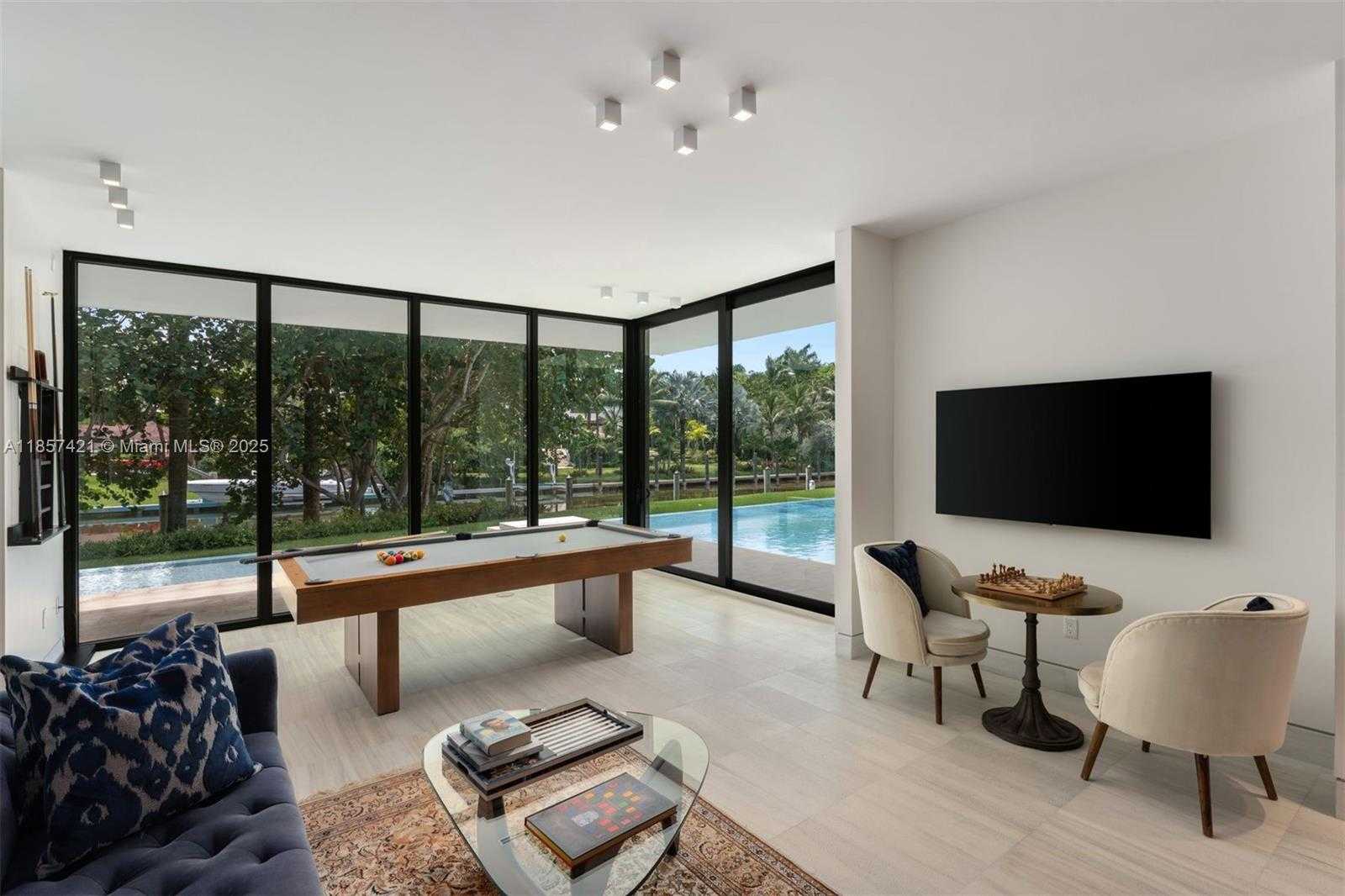 Small Image of 540 LEUCADENDRA DR, Coral Gables Number 9