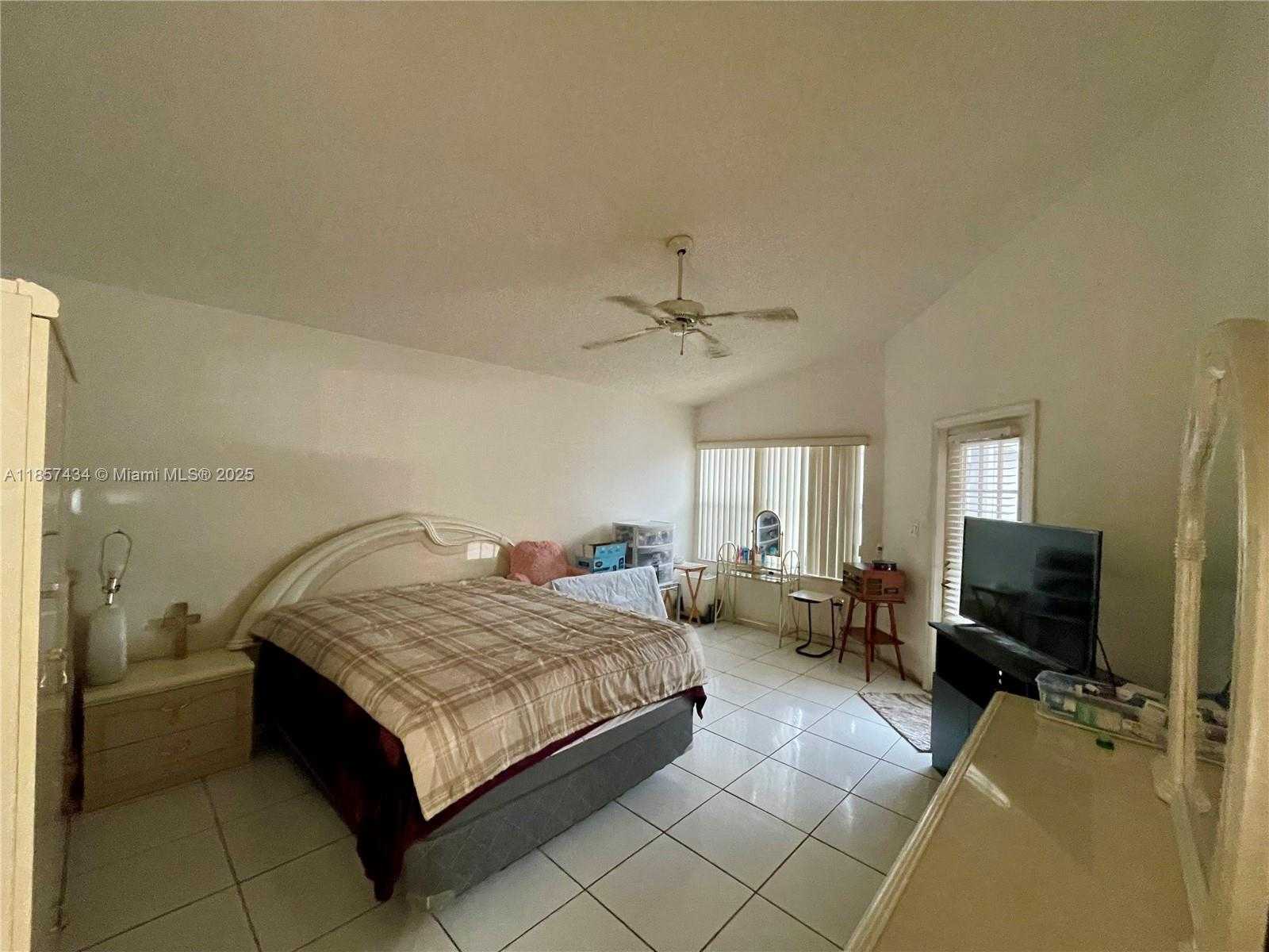 Small Image of 1244 NORTH WEST 171ST AVE, Pembroke Pines Number 14