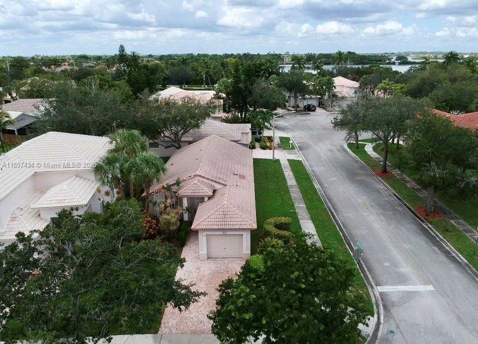 Small Image of 1244 NORTH WEST 171ST AVE, Pembroke Pines Number 4