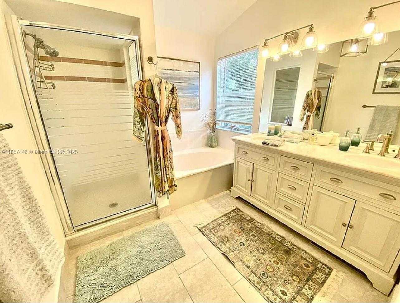 Small Image of 4100 FERN FOREST RD, Cooper City Number 12