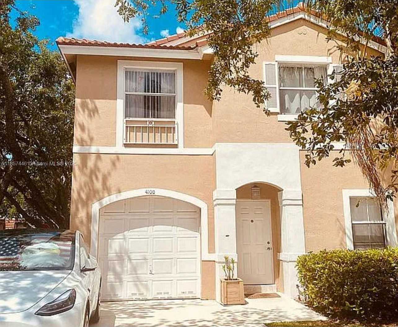 Small Image of 4100 FERN FOREST RD, Cooper City Number 2