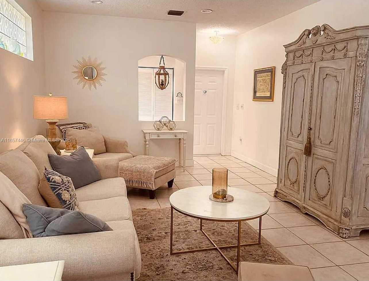 Small Image of 4100 FERN FOREST RD, Cooper City Number 4