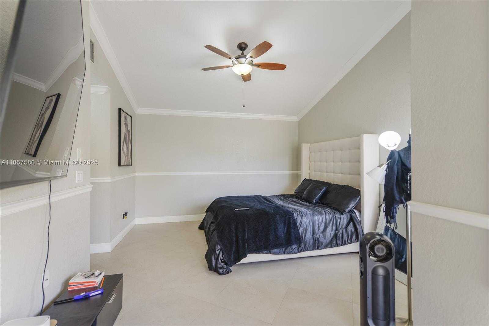 Small Image of 11300 SOUTH WEST 4TH ST, Pembroke Pines Number 11