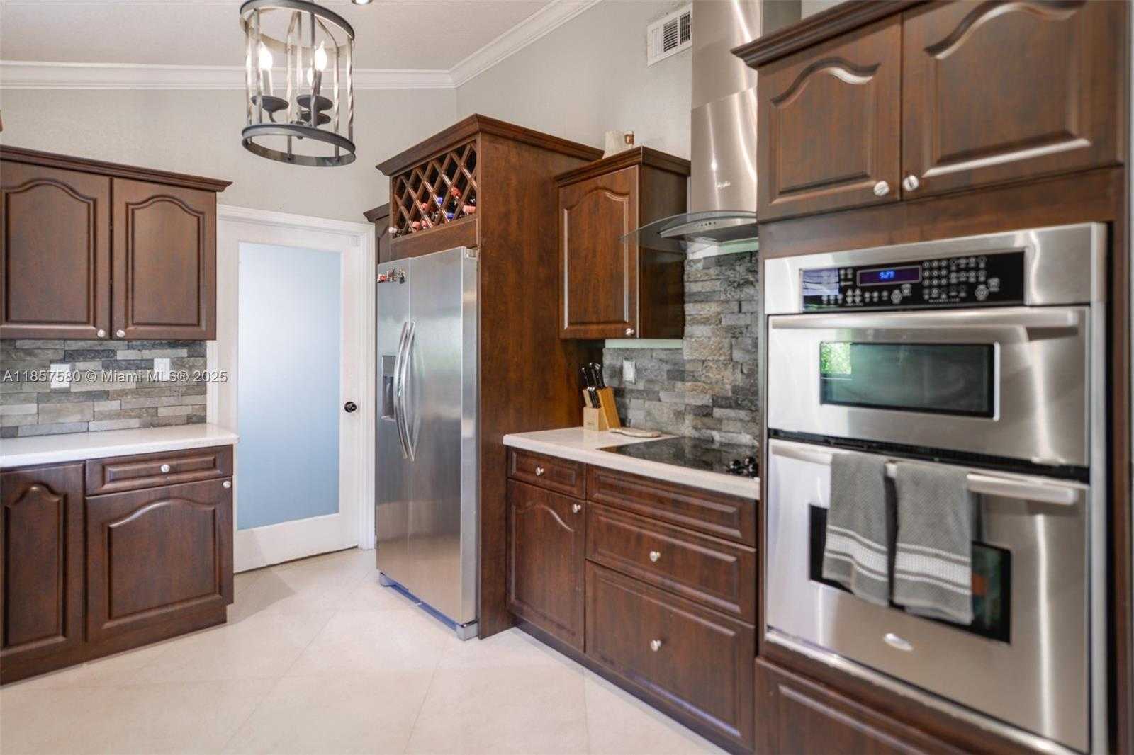 Small Image of 11300 SOUTH WEST 4TH ST, Pembroke Pines Number 7