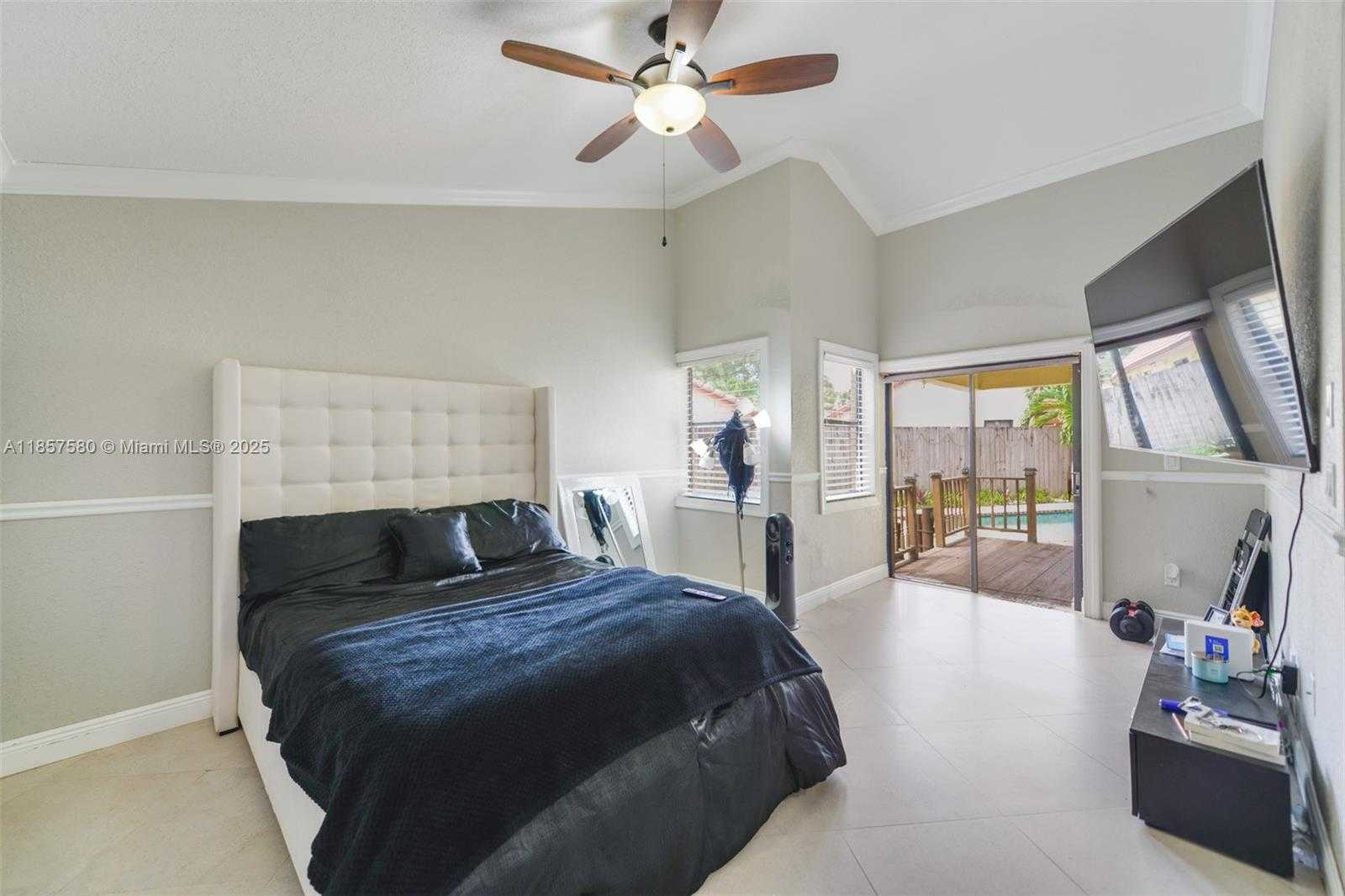 Small Image of 11300 SOUTH WEST 4TH ST, Pembroke Pines Number 9