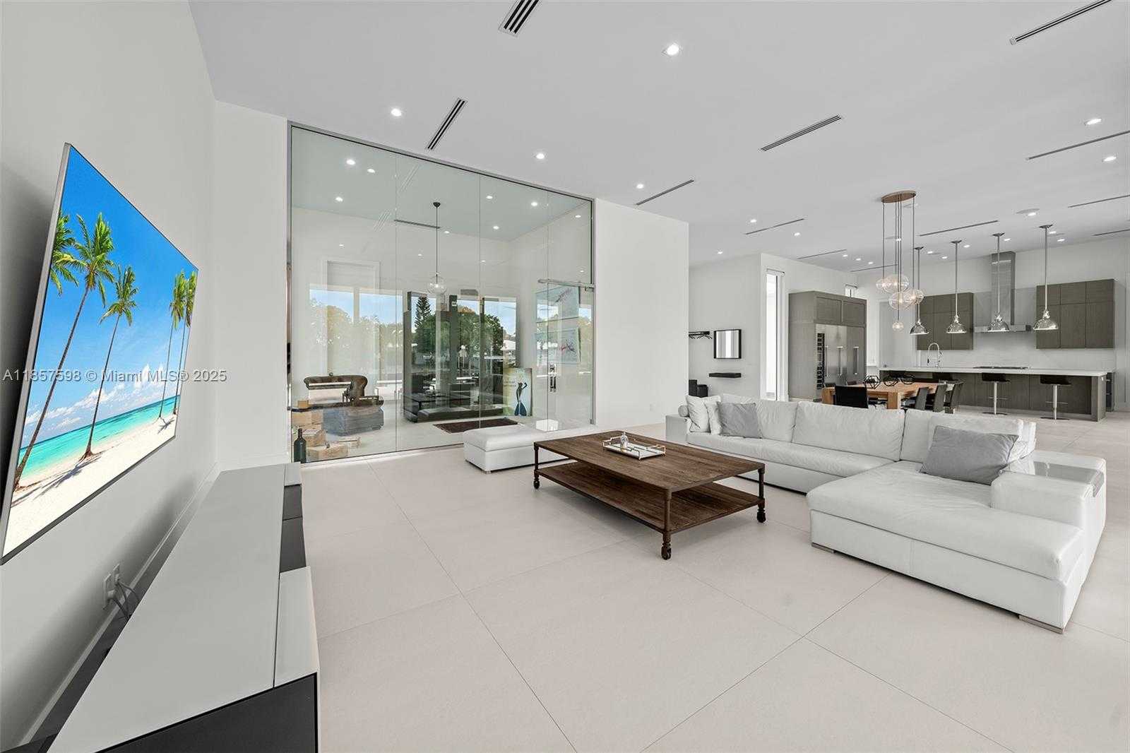 Small Image of 2815 NORTH EAST 26TH PL, Fort Lauderdale Number 15