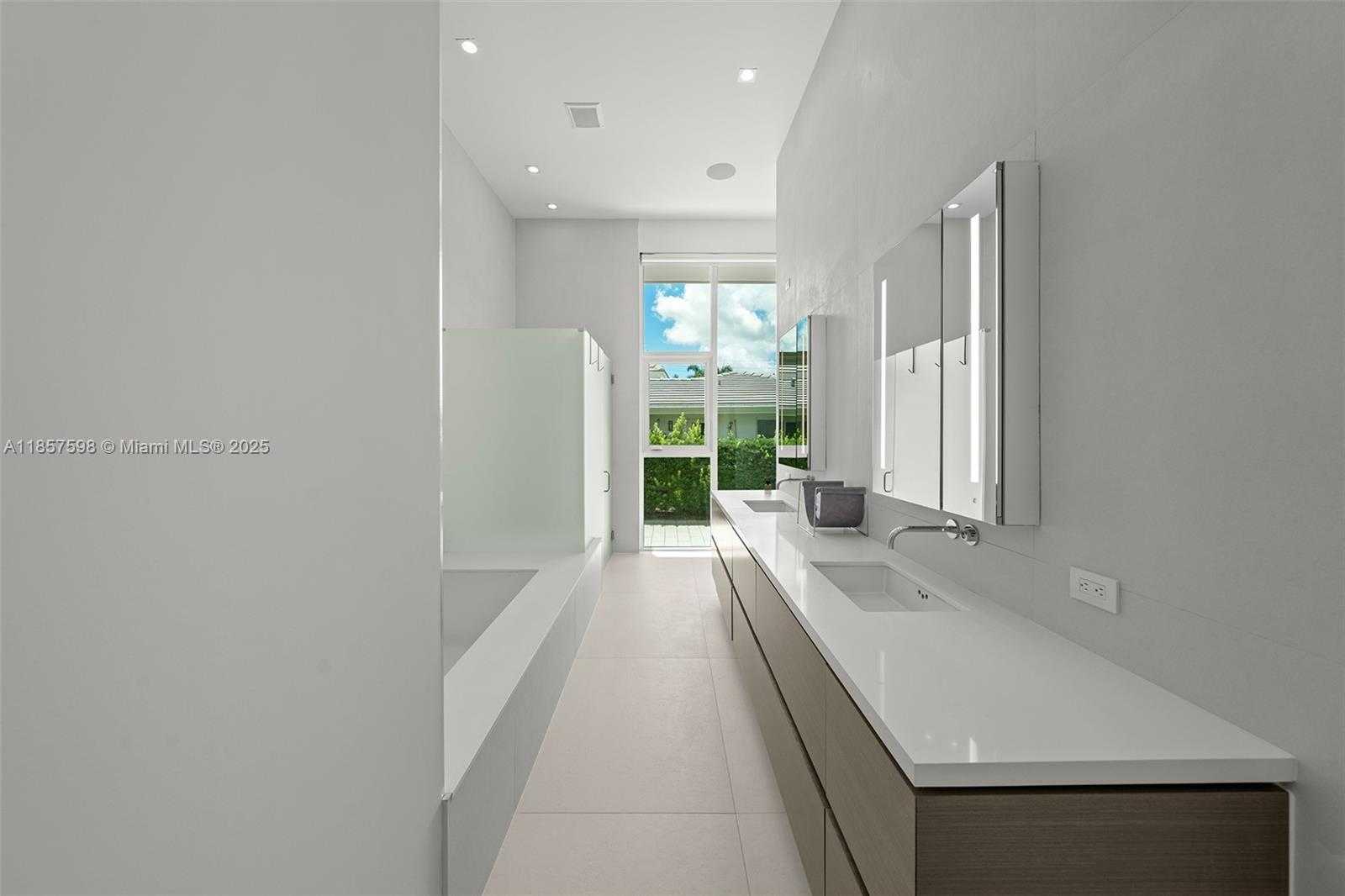 Small Image of 2815 NORTH EAST 26TH PL, Fort Lauderdale Number 23