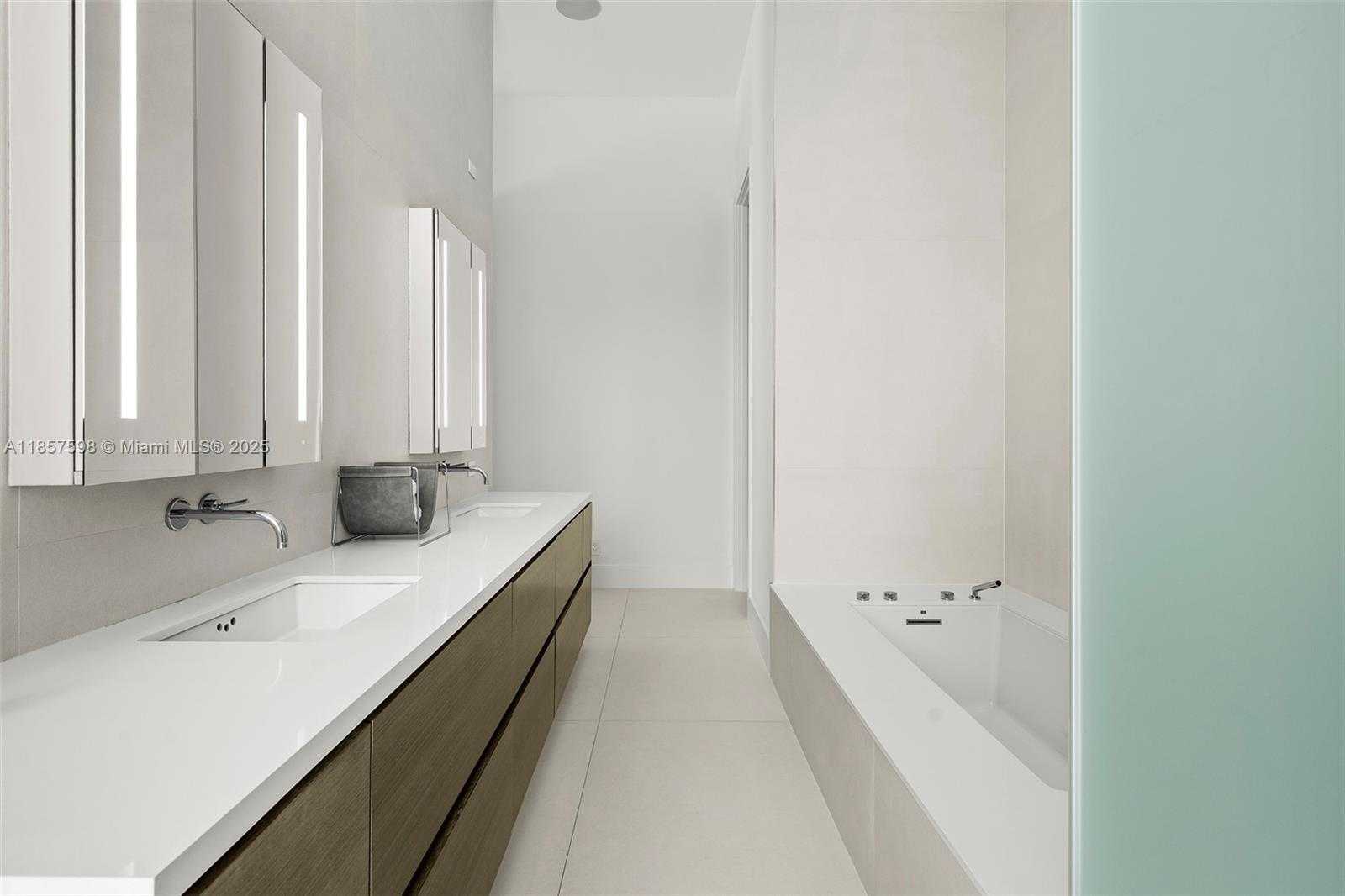 Small Image of 2815 NORTH EAST 26TH PL, Fort Lauderdale Number 24