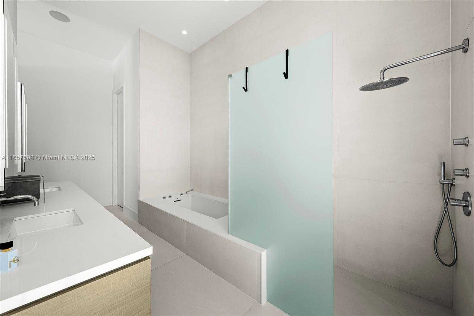 Small Image of 2815 NORTH EAST 26TH PL, Fort Lauderdale Number 25