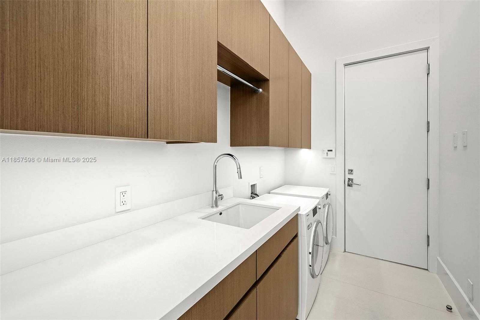 Small Image of 2815 NORTH EAST 26TH PL, Fort Lauderdale Number 32