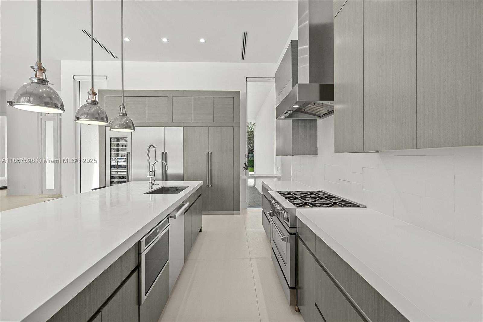 Small Image of 2815 NORTH EAST 26TH PL, Fort Lauderdale Number 33