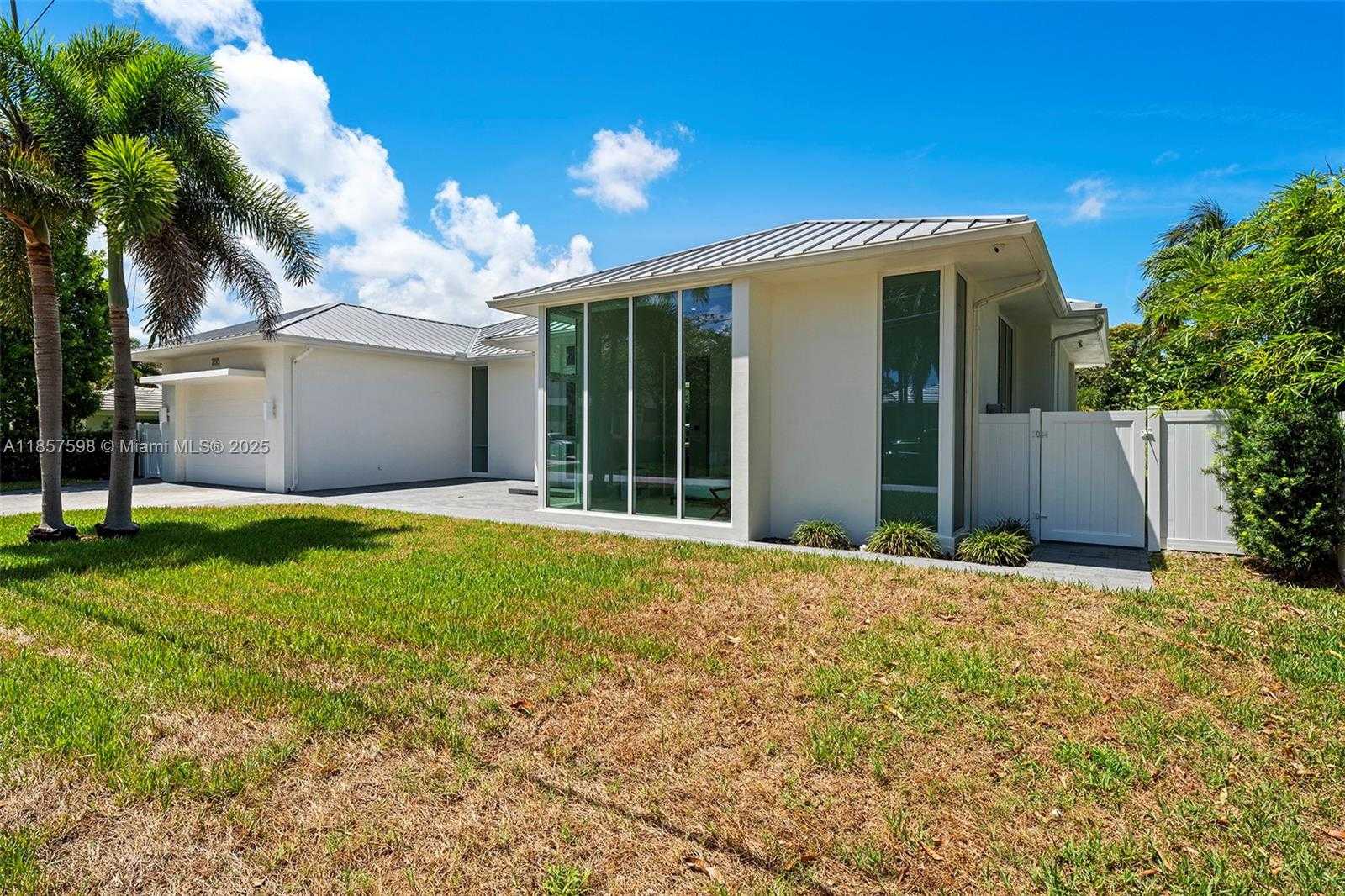 Small Image of 2815 NORTH EAST 26TH PL, Fort Lauderdale Number 4