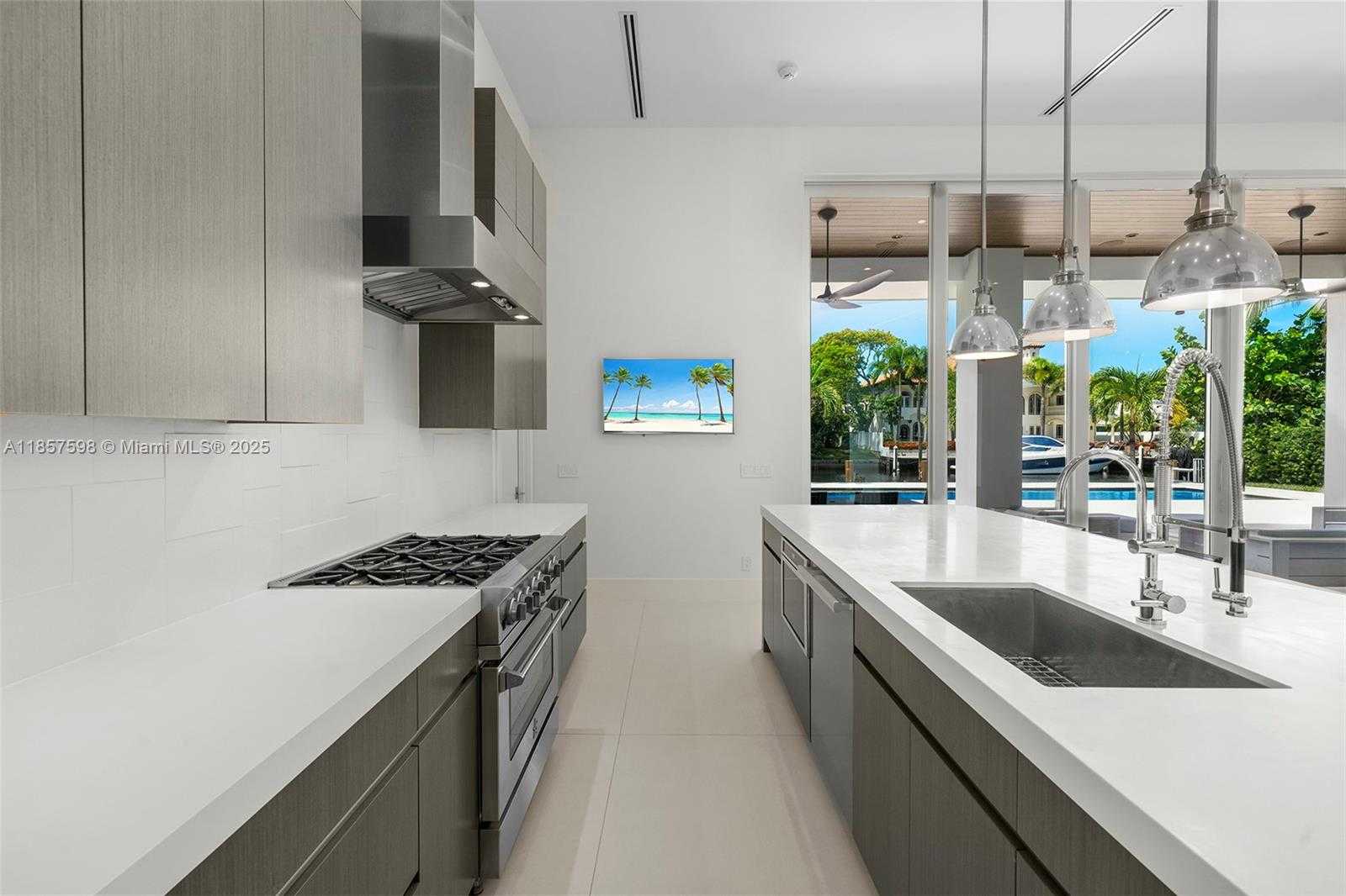 Small Image of 2815 NORTH EAST 26TH PL, Fort Lauderdale Number 40