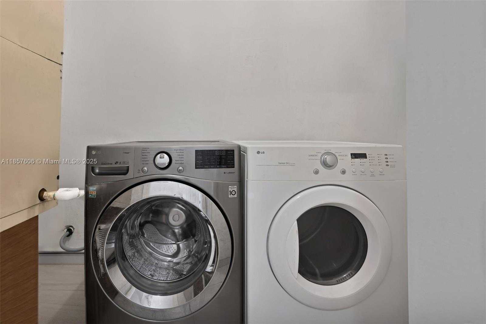 Small Image of 461 NORTH WEST 17TH PL, Fort Lauderdale Number 24