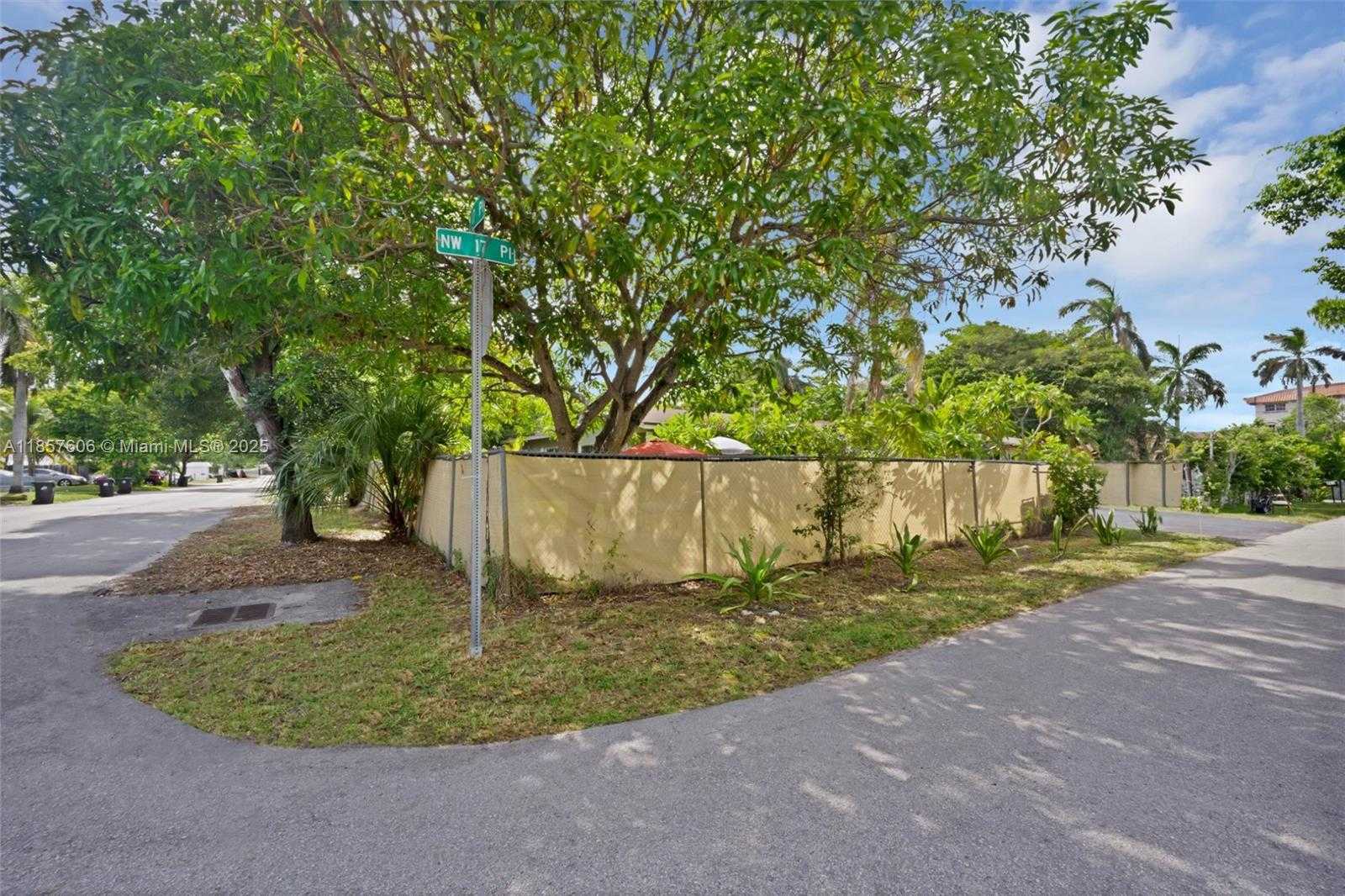 Small Image of 461 NORTH WEST 17TH PL, Fort Lauderdale Number 5