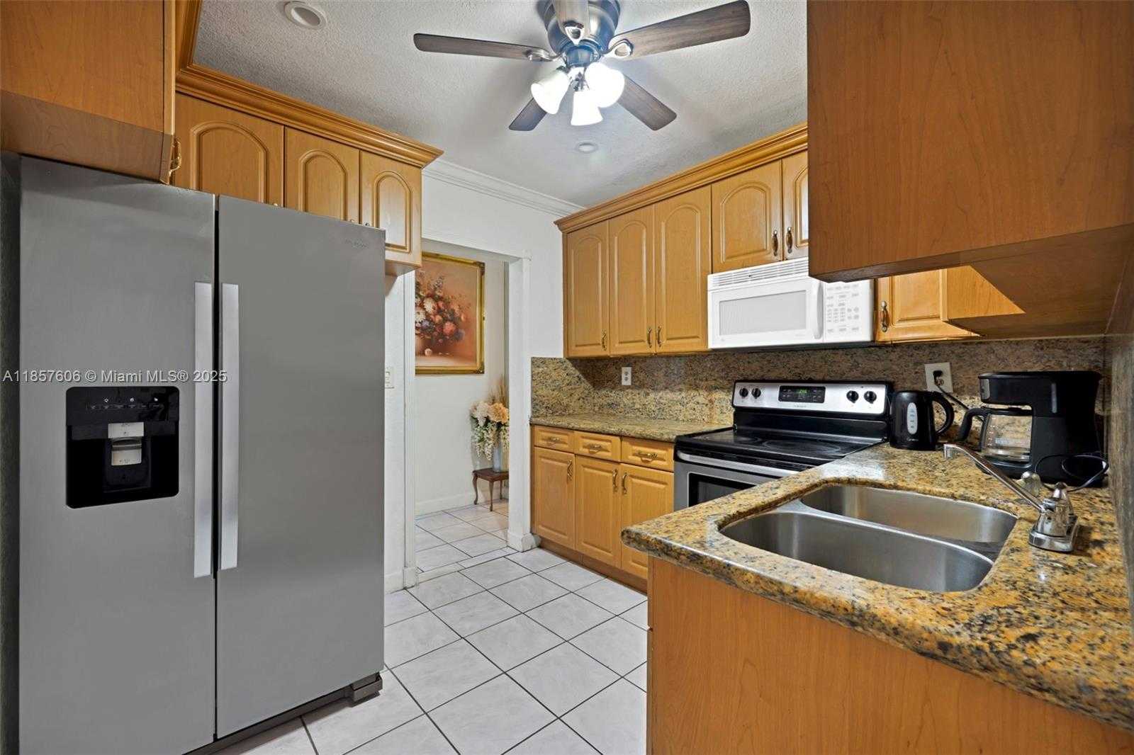 Small Image of 461 NORTH WEST 17TH PL, Fort Lauderdale Number 7