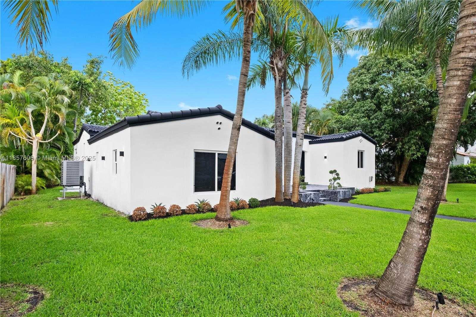 Small Image of 117 NORTH EAST 95TH ST, Miami Shores Number 40