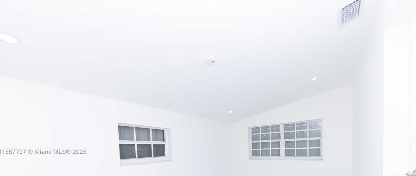 Small Image of 18611 NORTH WEST 28TH PL, Miami Gardens Number 10