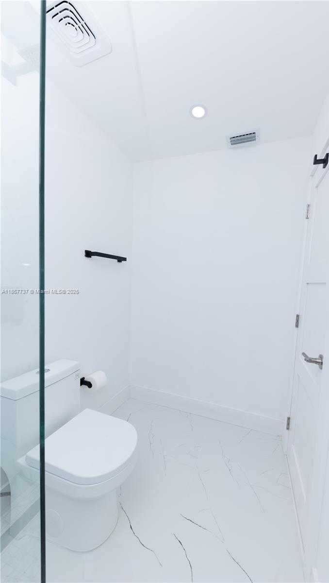 Small Image of 18611 NORTH WEST 28TH PL, Miami Gardens Number 15