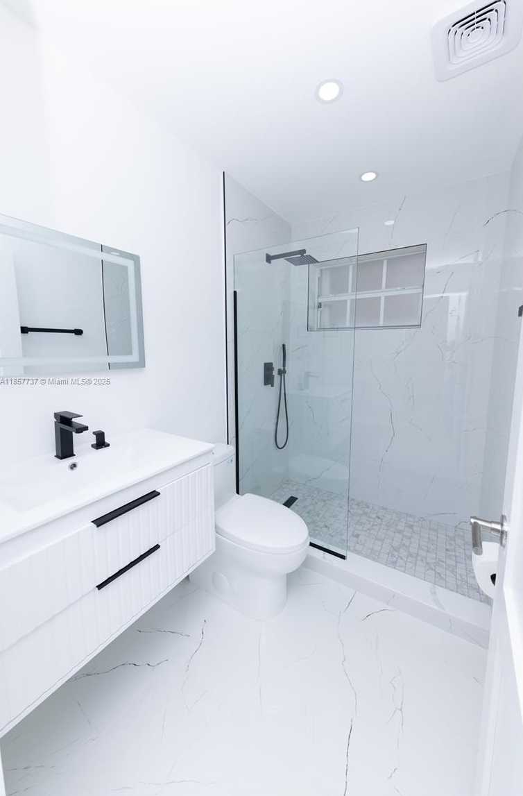 Small Image of 18611 NORTH WEST 28TH PL, Miami Gardens Number 19