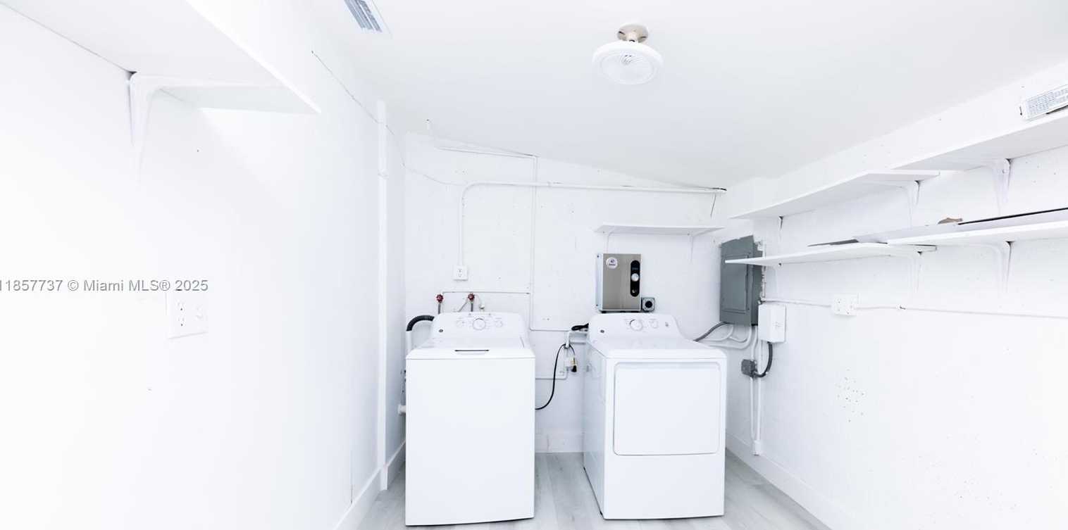 Small Image of 18611 NORTH WEST 28TH PL, Miami Gardens Number 20