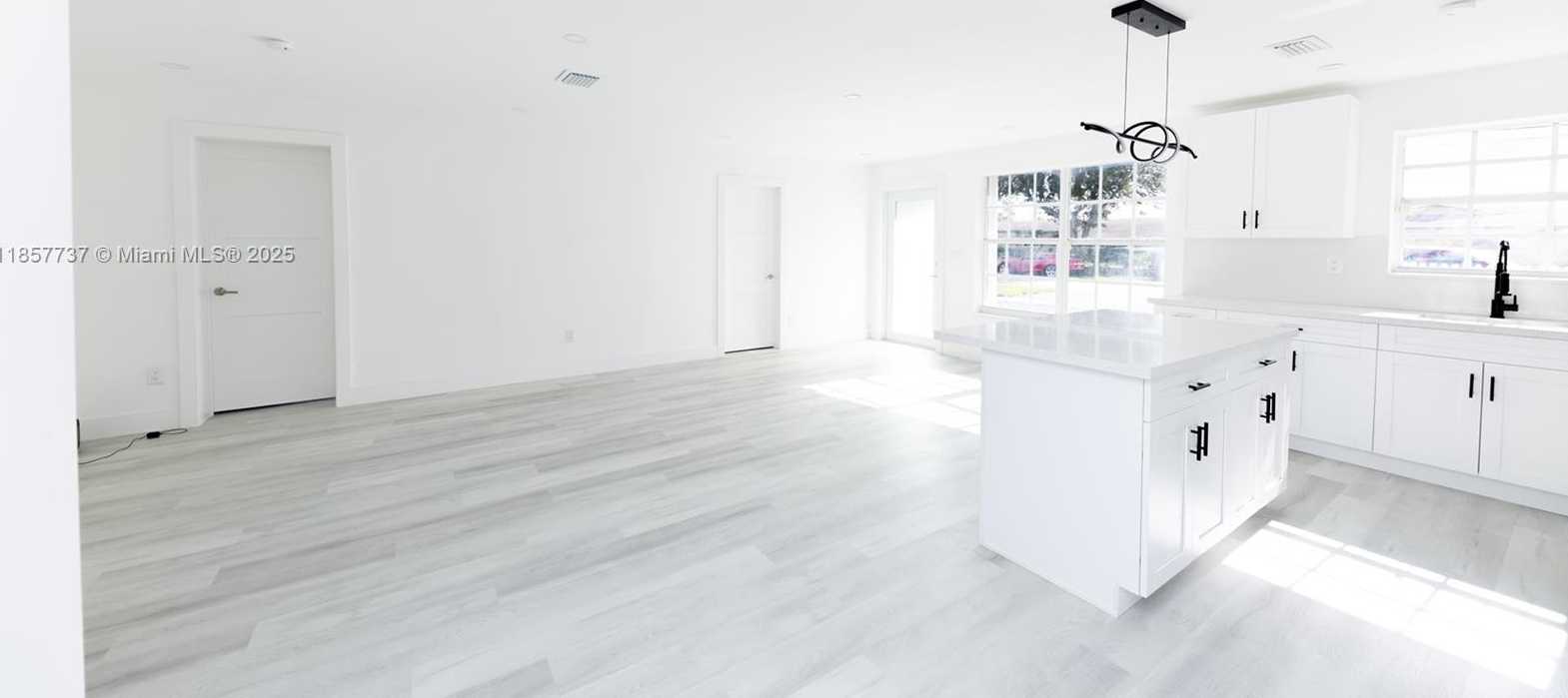 Small Image of 18611 NORTH WEST 28TH PL, Miami Gardens Number 8