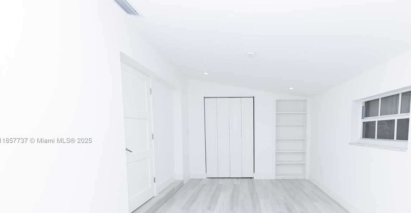 Small Image of 18611 NORTH WEST 28TH PL, Miami Gardens Number 9