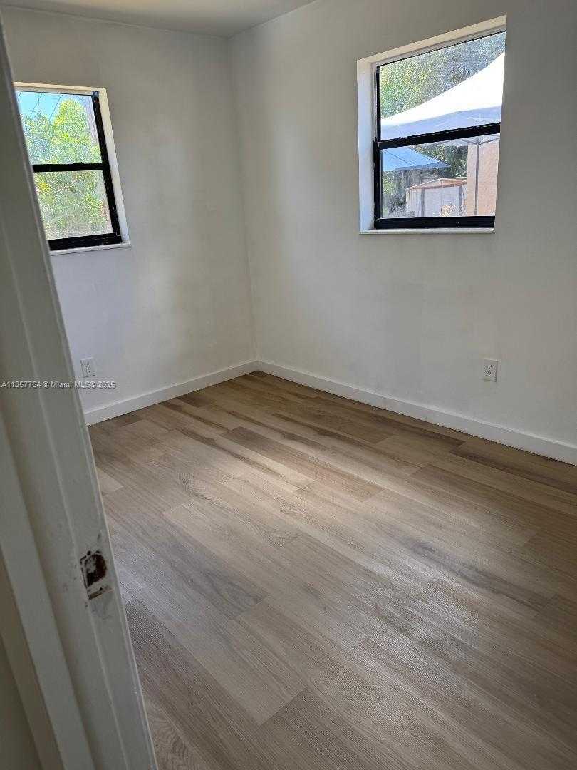 Small Image of 3840 NORTH EAST 12TH AVE, Pompano Beach Number 6