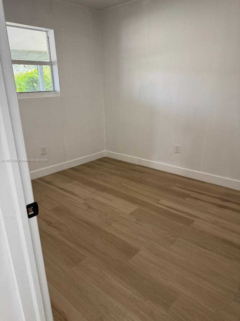 Small Image of 3840 NORTH EAST 12TH AVE, Pompano Beach Number 7