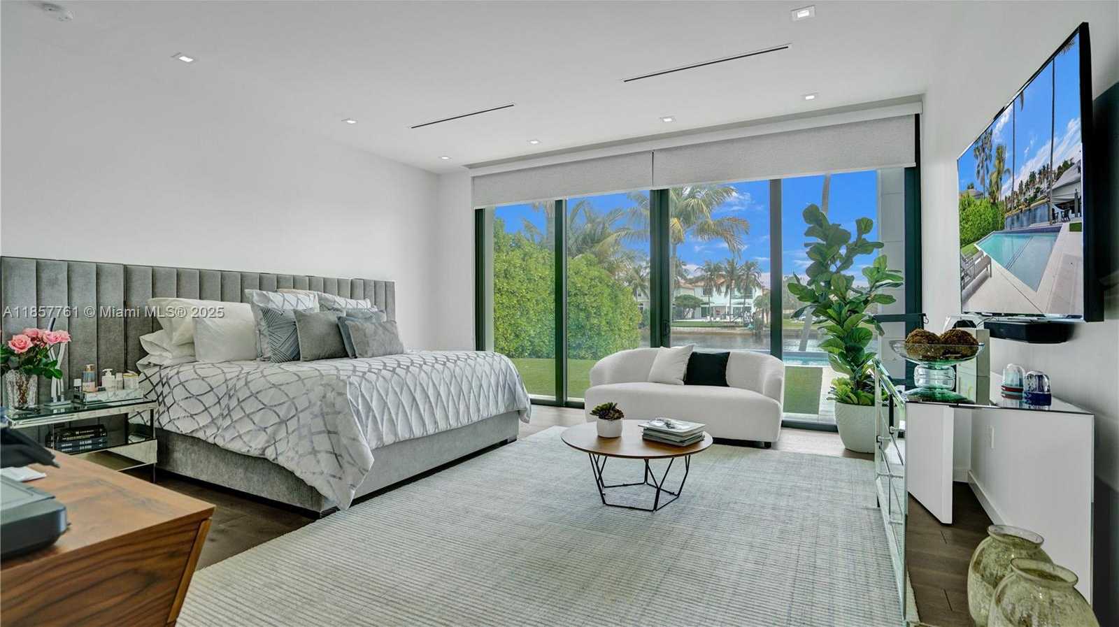 Small Image of 1651 DIPLOMAT PKWY, Hallandale Beach Number 13