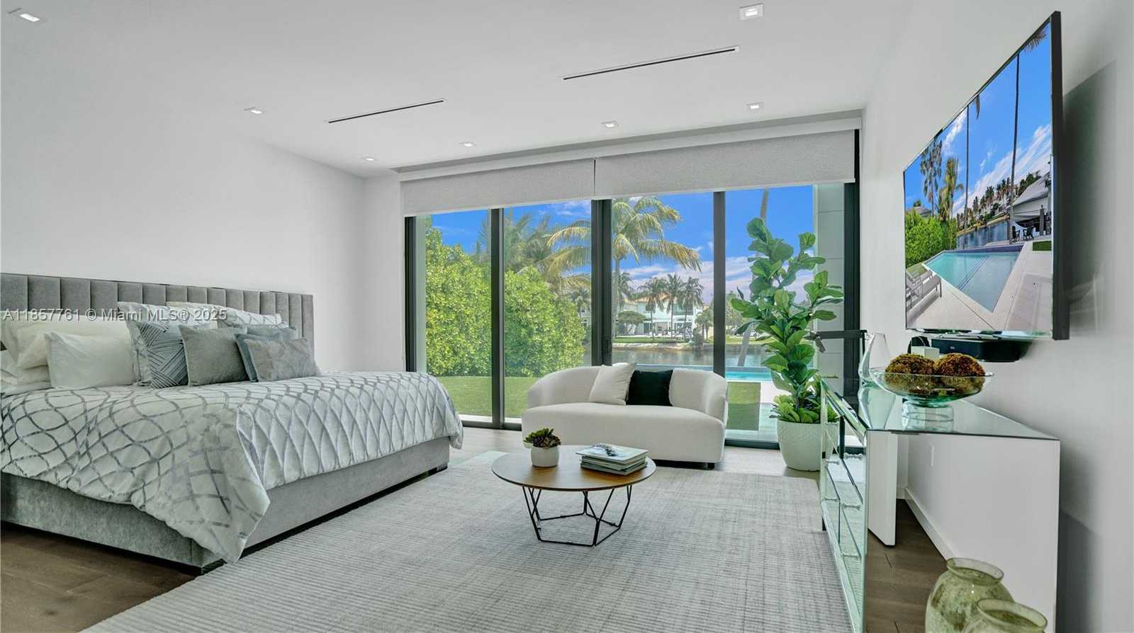 Small Image of 1651 DIPLOMAT PKWY, Hallandale Beach Number 14
