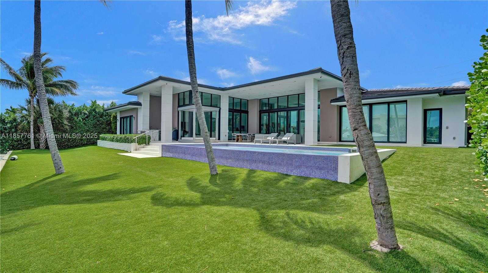 Small Image of 1651 DIPLOMAT PKWY, Hallandale Beach Number 19