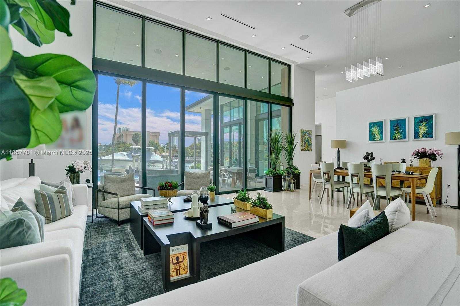 Small Image of 1651 DIPLOMAT PKWY, Hallandale Beach Number 7