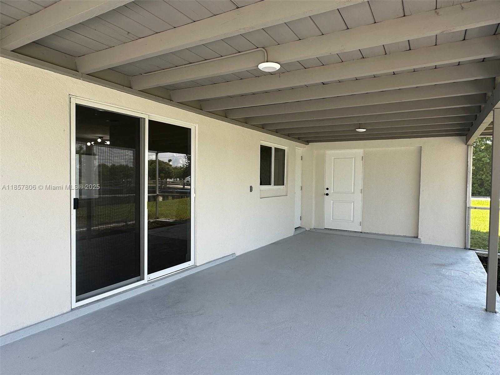 Small Image of 6285 NORTH WEST 23RD ST, Margate Number 24